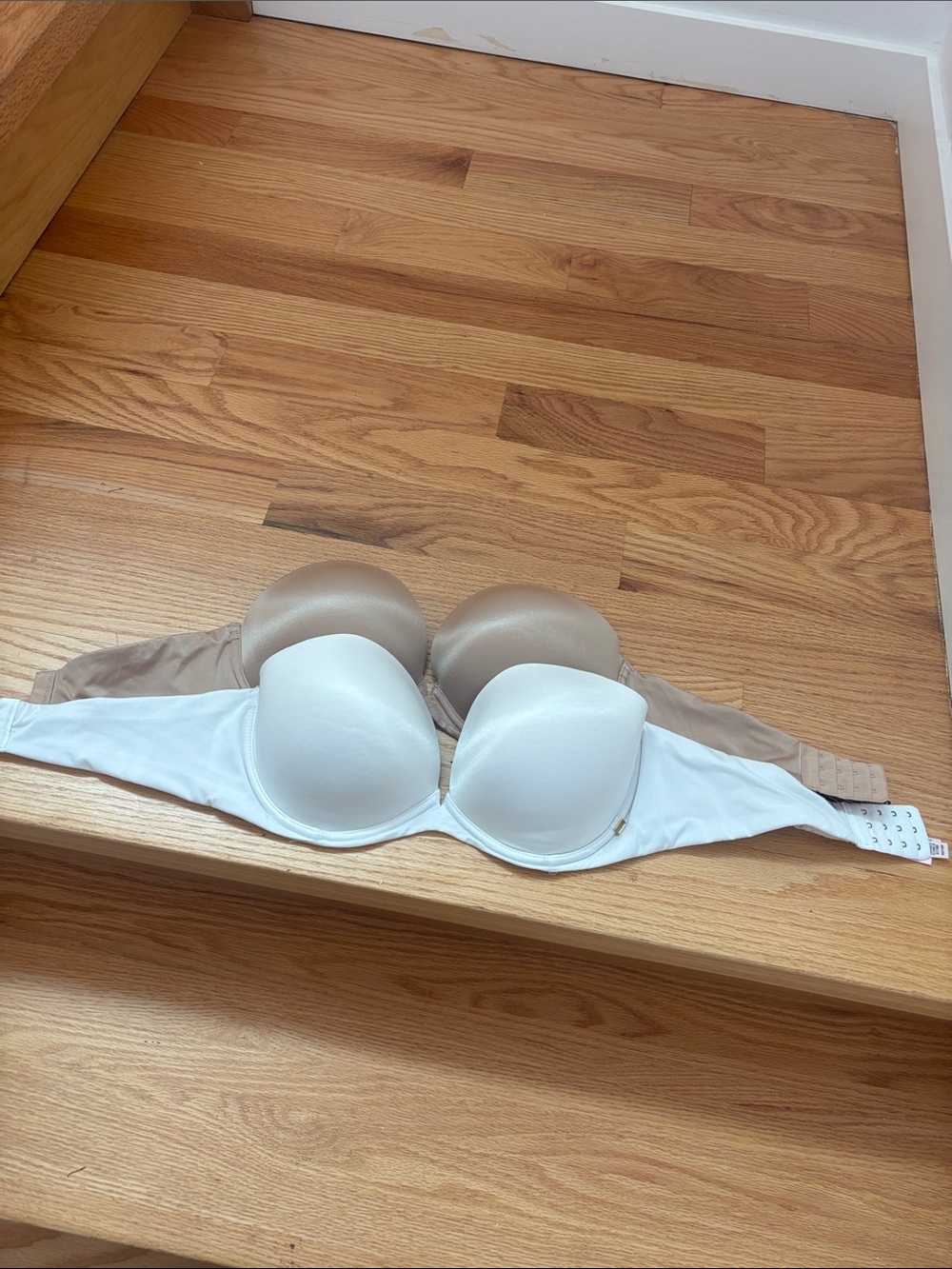 Bundling two strapless bras